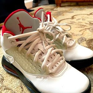 ‼️FREE SHIPPING‼️Jump Man Air Jordan’s 3.5Y boys basketball shoe